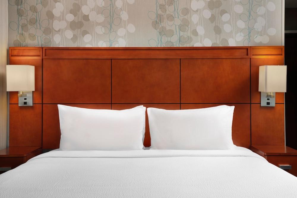 Courtyard by Marriott Indianapolis Downtown photo 41