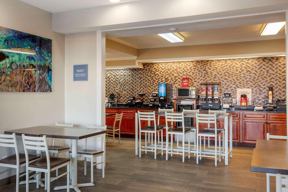 Quality Inn Ashburn photo 37