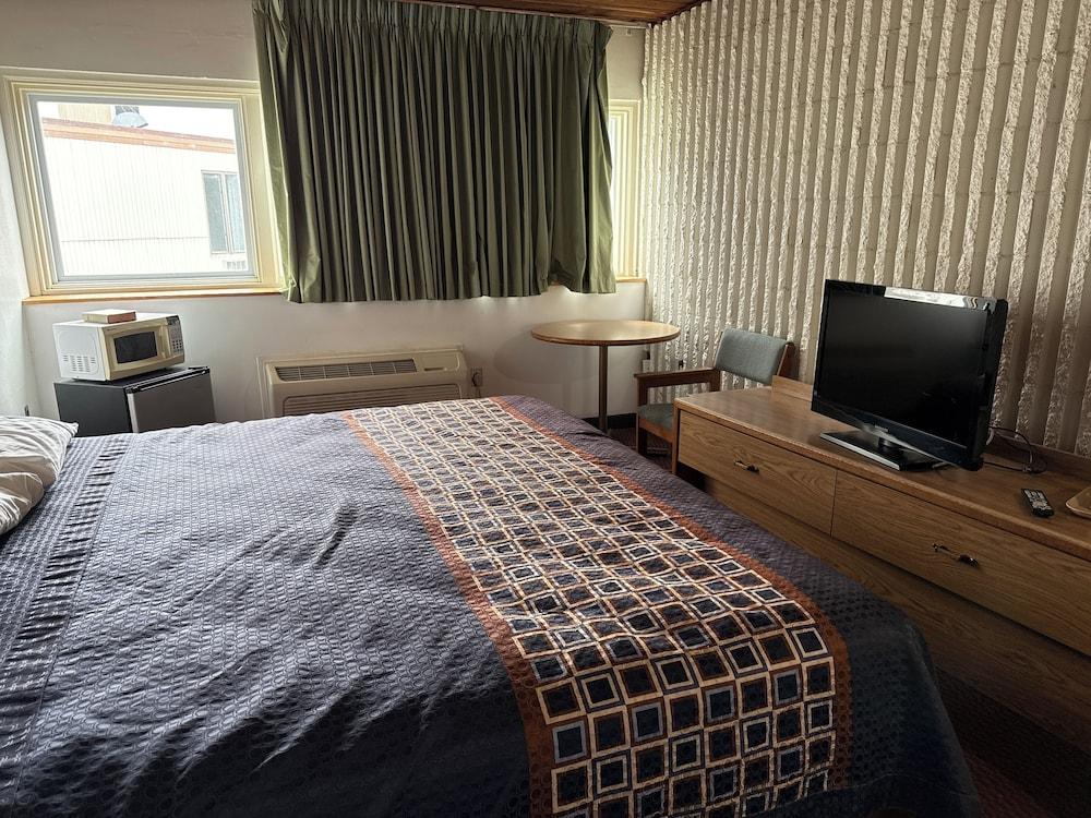 Smartwood Inn photo 30