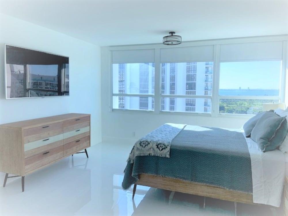 Soleil Apartments at Castle Beach Club photo 67