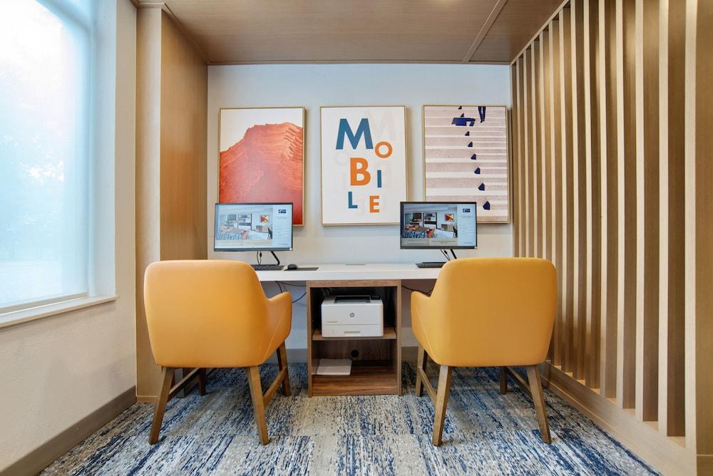 Holiday Inn Express Mobile I-65 by IHG photo 39