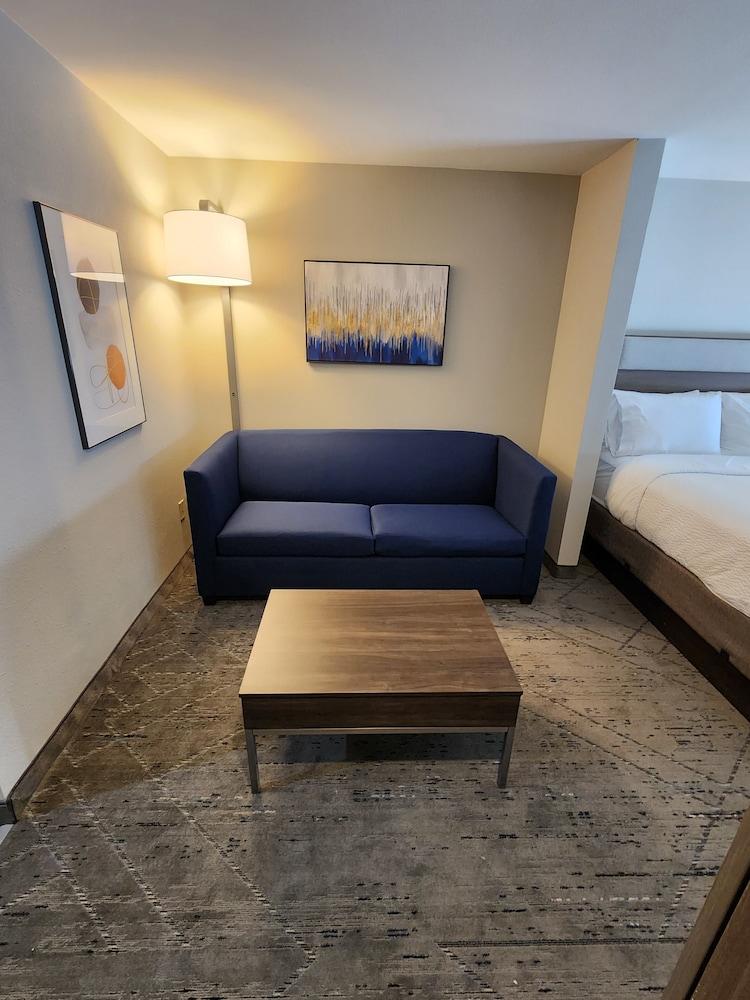 Holiday Inn Express & Suites Perry by IHG photo 26