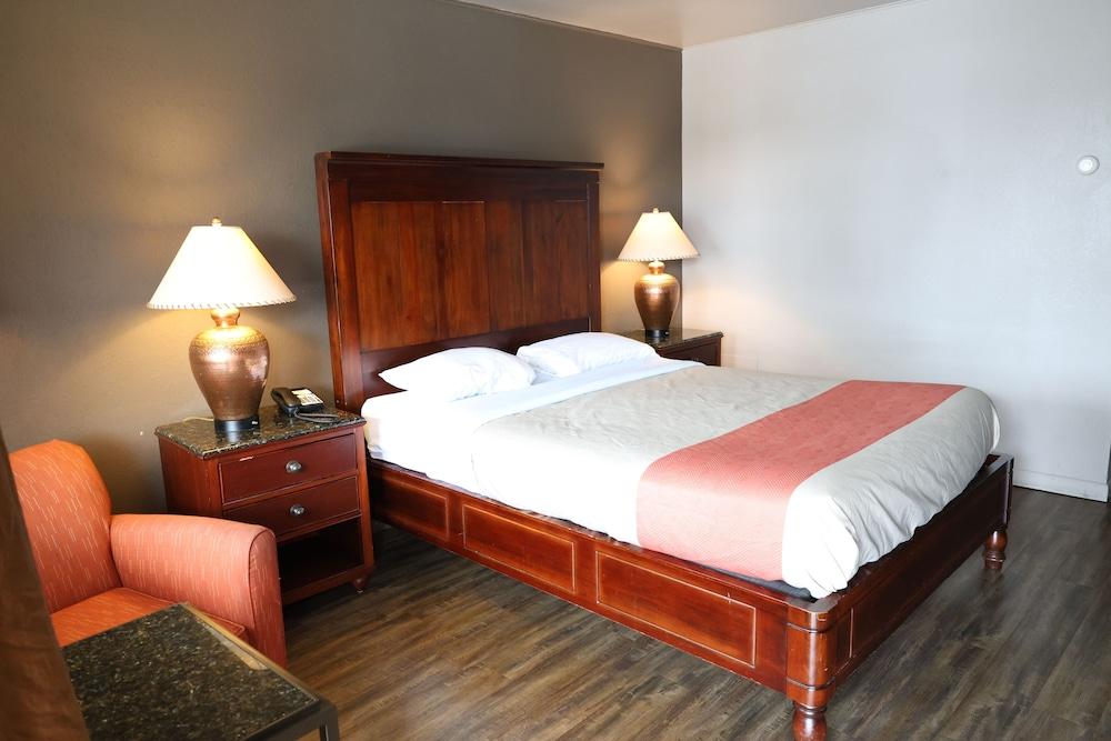 Golden Key Motel photo 7