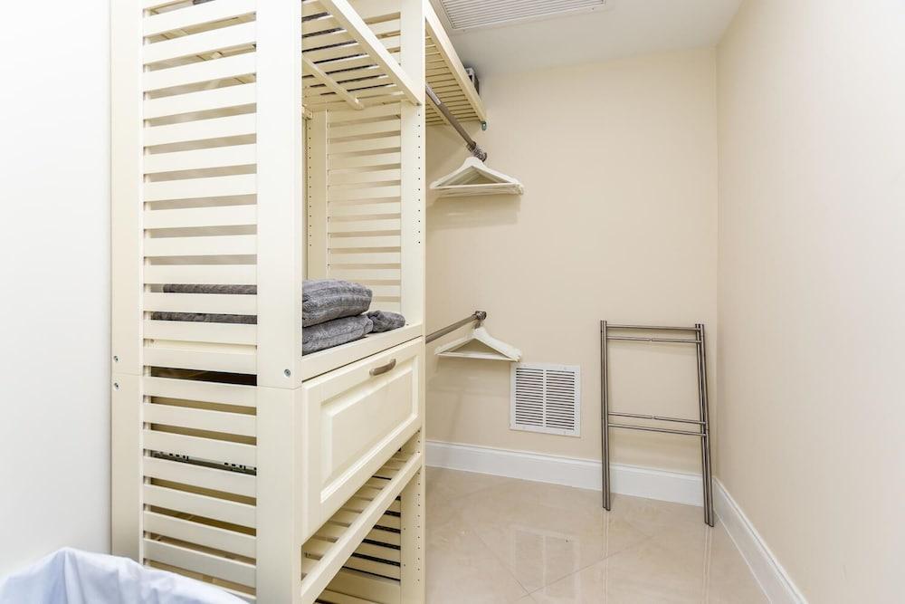 Ocean Manor Rentals photo 29