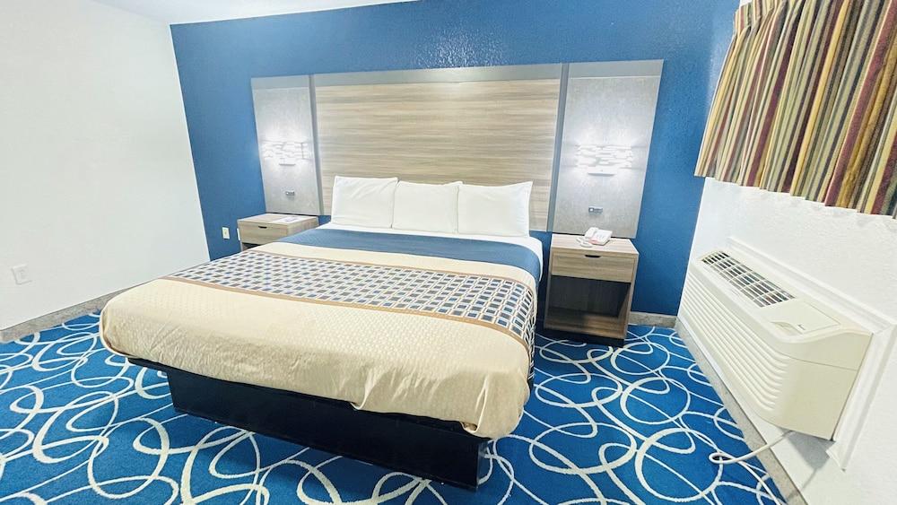 Budget Inn photo 2