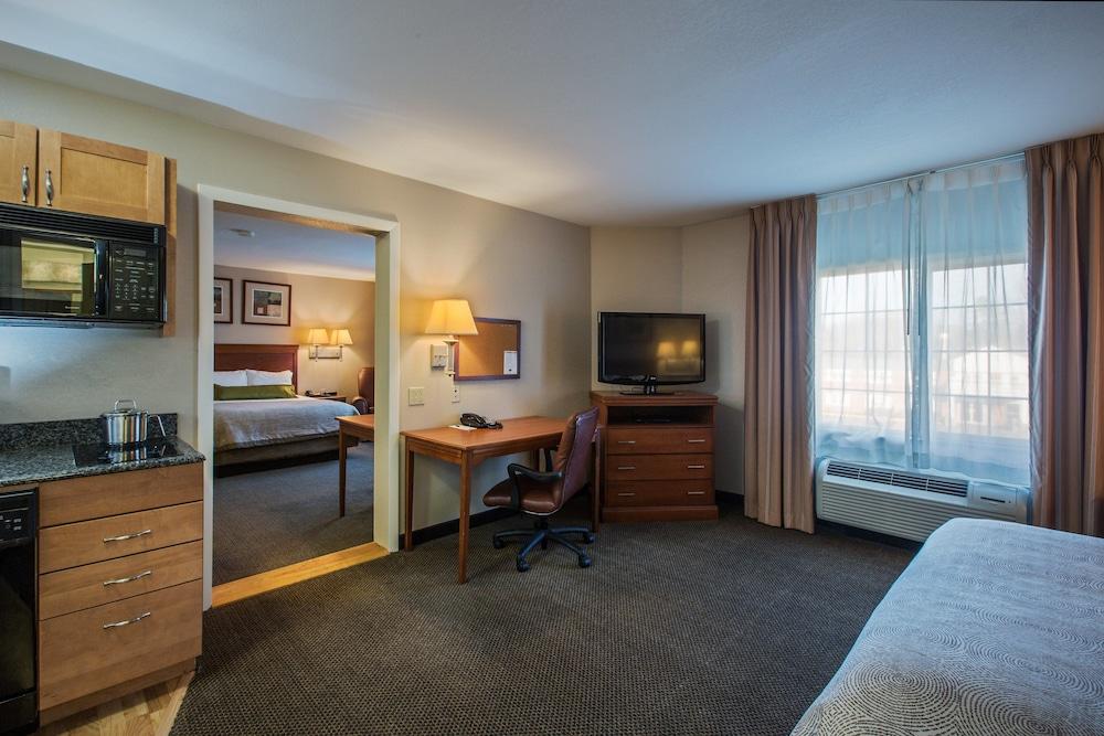 Candlewood Suites Windsor Locks Bradley Arpt by IHG photo 3