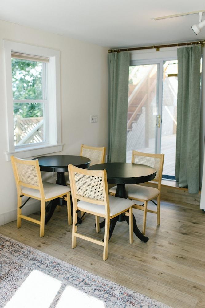Greenleaf Inn photo 11