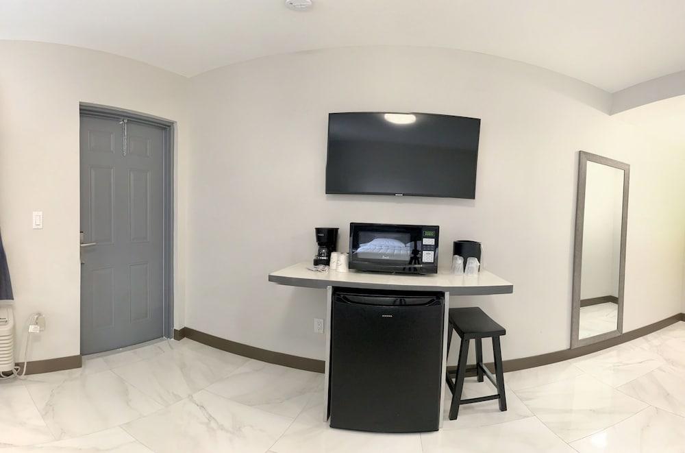 Hialeah Airport Motel photo 9