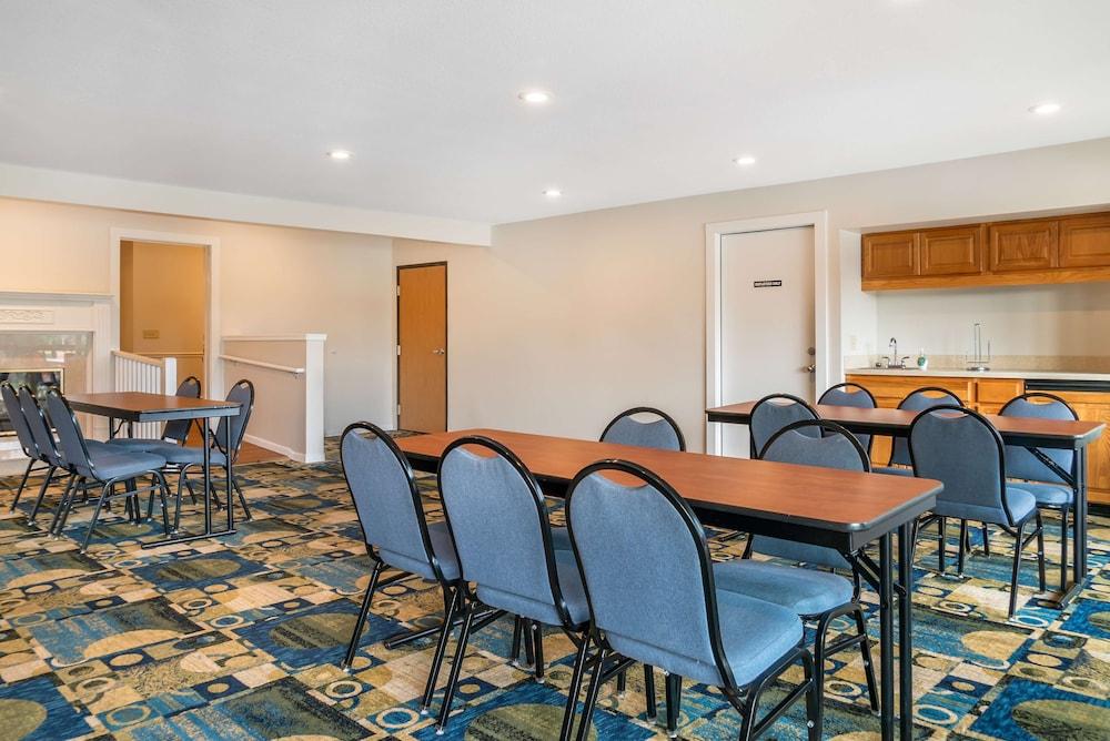 Best Western River Terrace photo 30