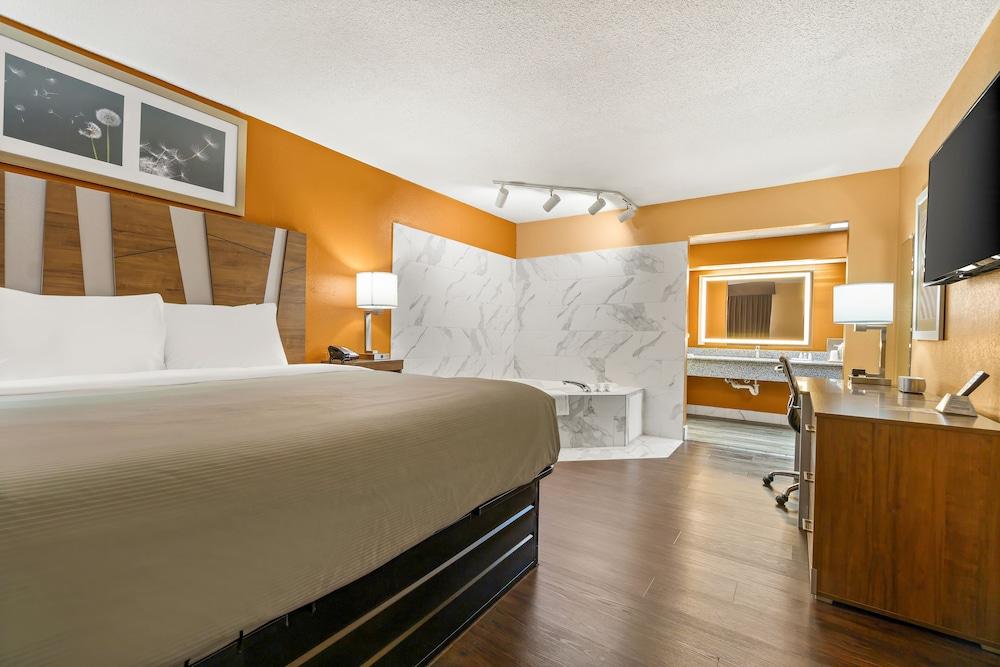 Quality Inn & Suites Corinth West photo 44