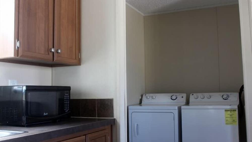Shale Lodge Pleasanton photo 10