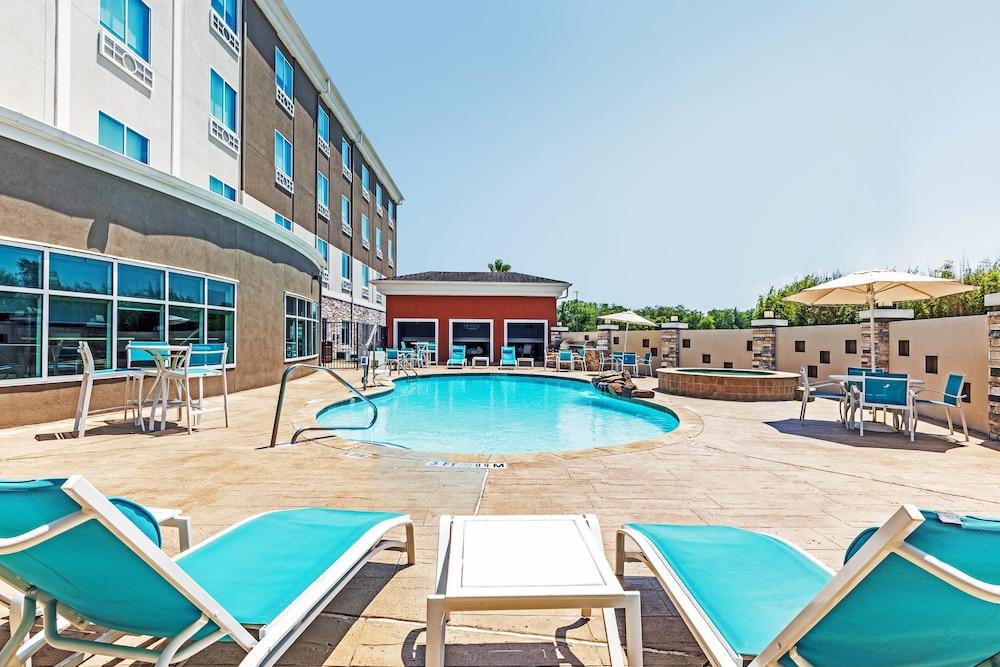 Holiday Inn Express Hotel & Suites - Houston Space Center by IHG photo 10
