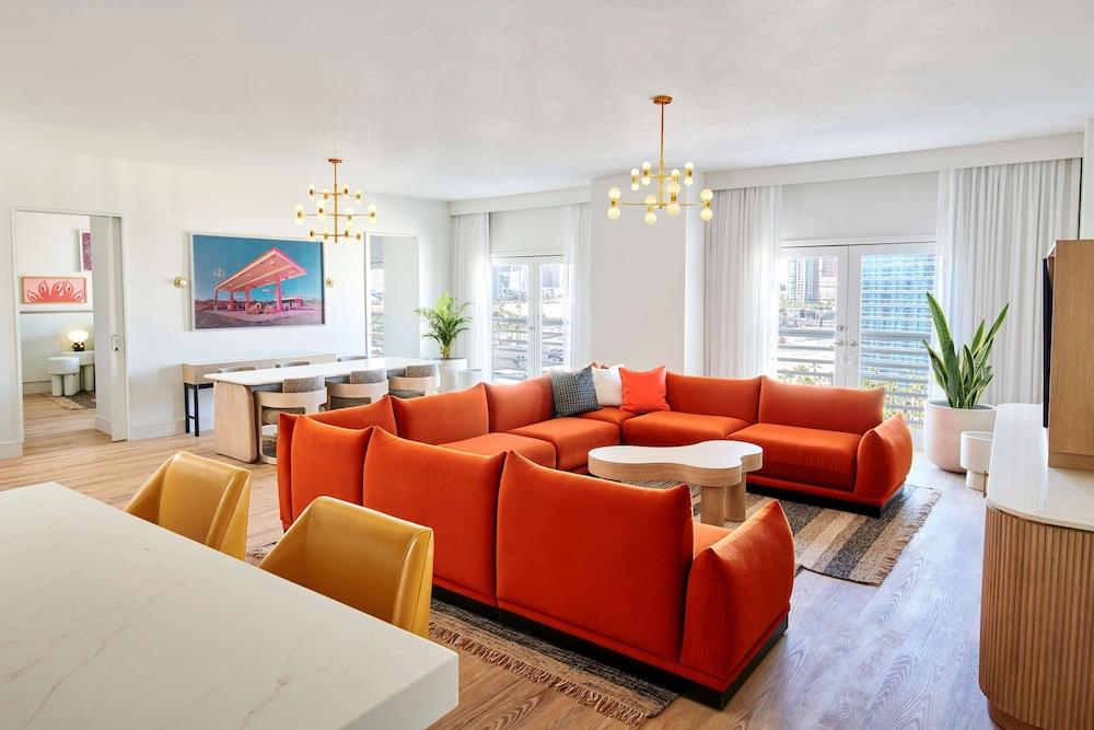Virgin Hotel Las Vegas, Curio Collection by Hilton photo 27