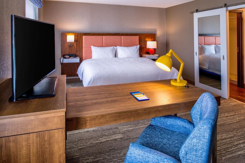Hampton Inn & Suites Wixom photo 25