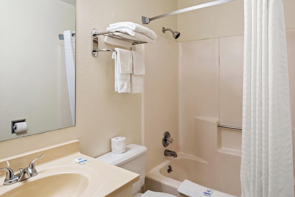 Rodeway Inn Effingham North photo 8