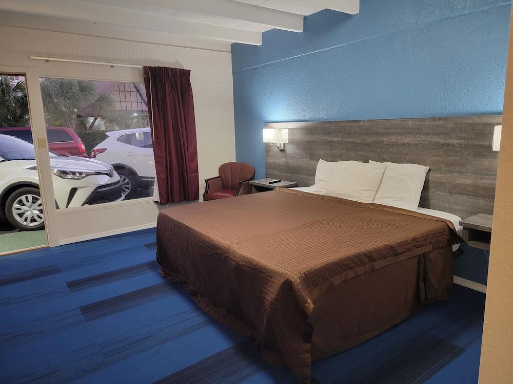 Budget Inn Winter Haven photo 5
