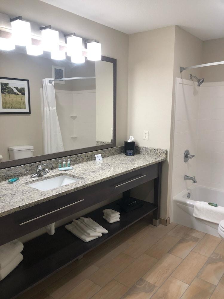 GrandStay Hotel & Suites Rock Valley photo 20