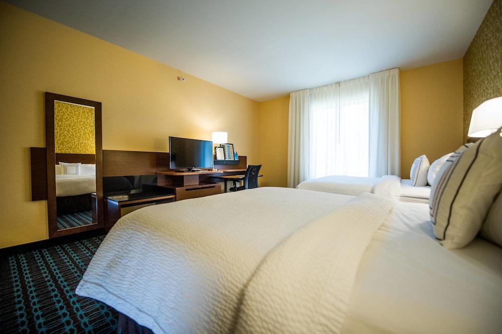 Fairfield Inn & Suites Cambridge photo 40