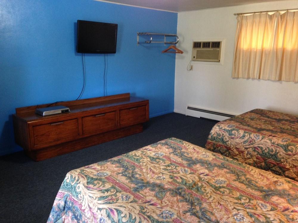 Chateau Motor Lodge photo 13