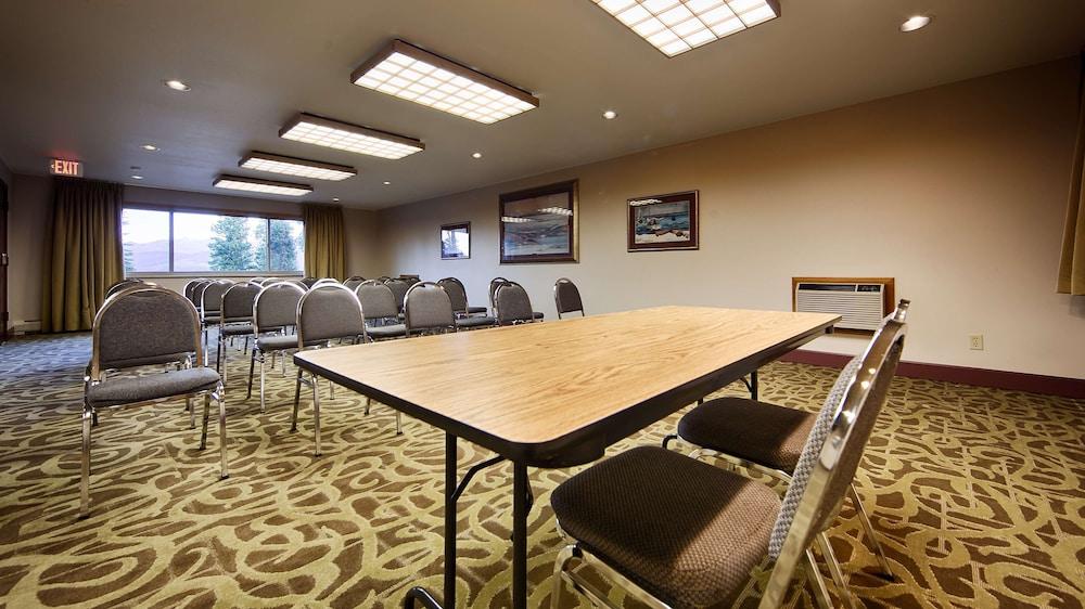 Best Western Ptarmigan Lodge photo 3