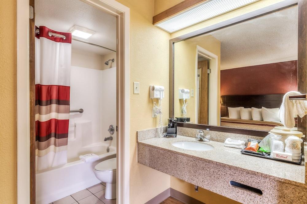Red Roof Inn Amarillo West photo 2