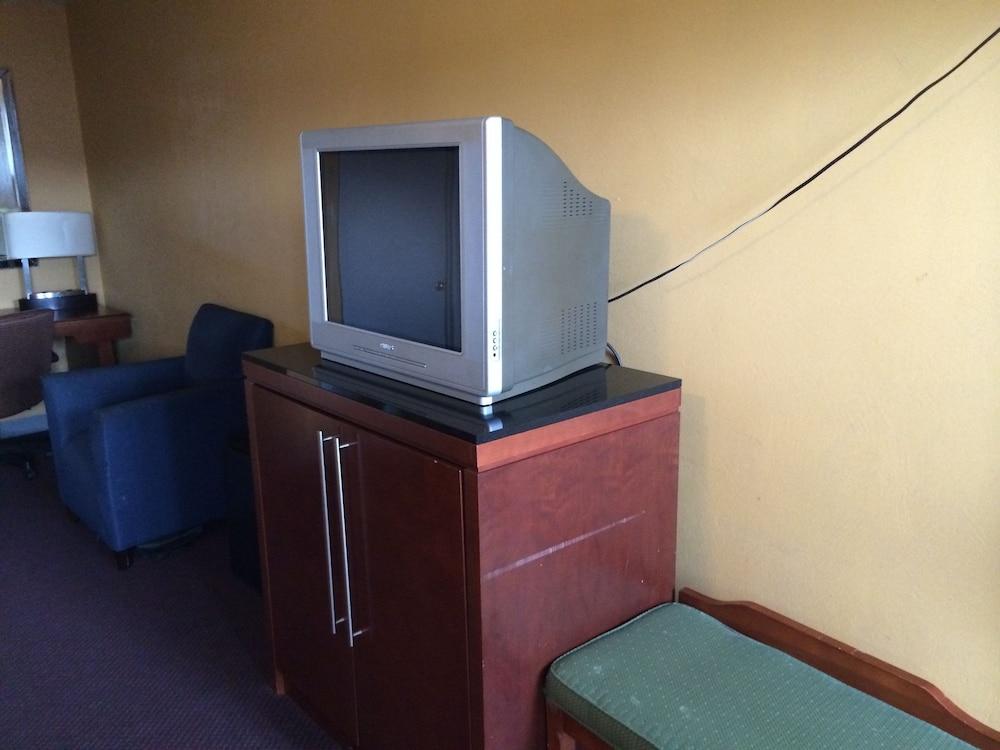 Branford Motel photo 3