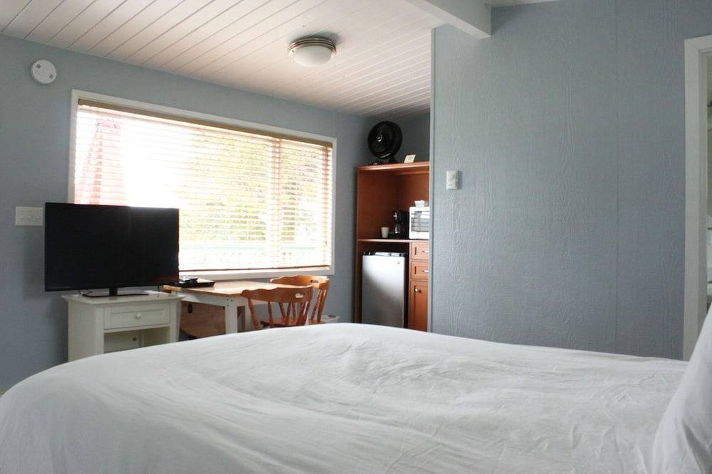 Lopez Islander Resort photo 3