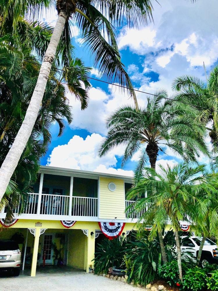 Siesta Palms By the Beach photo 19