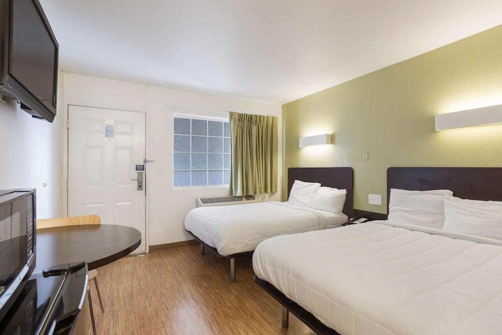 Americas Best Value Inn Bowling Green photo 16