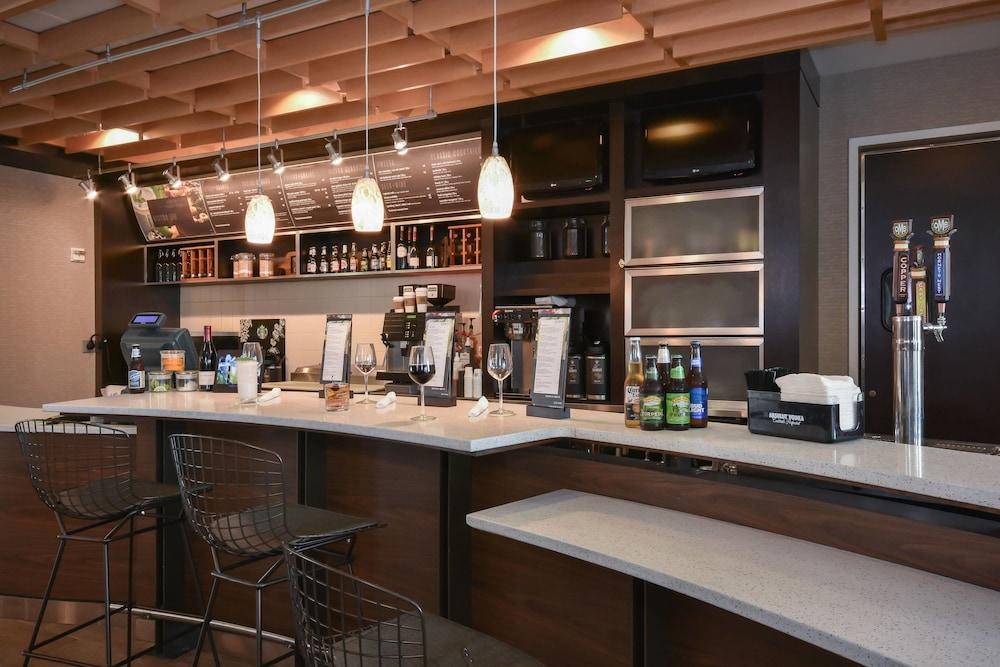 Courtyard Marriott Concord photo 19