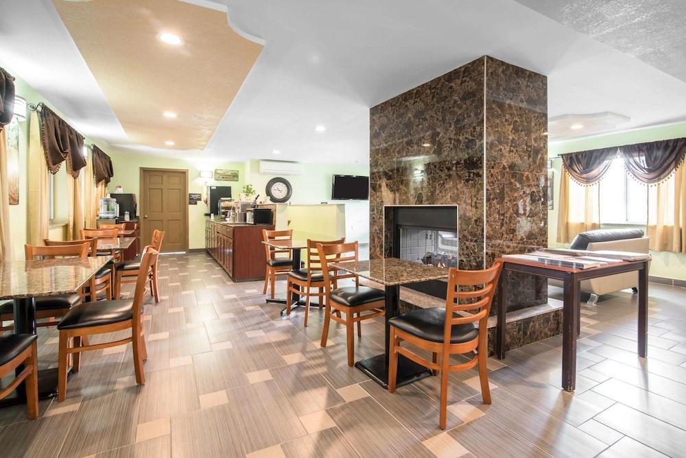 Rodeway Inn Towanda photo 24