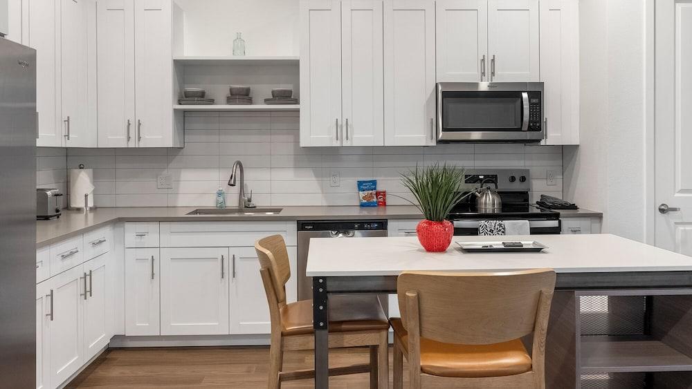Landing Townhomes Davenport photo 10
