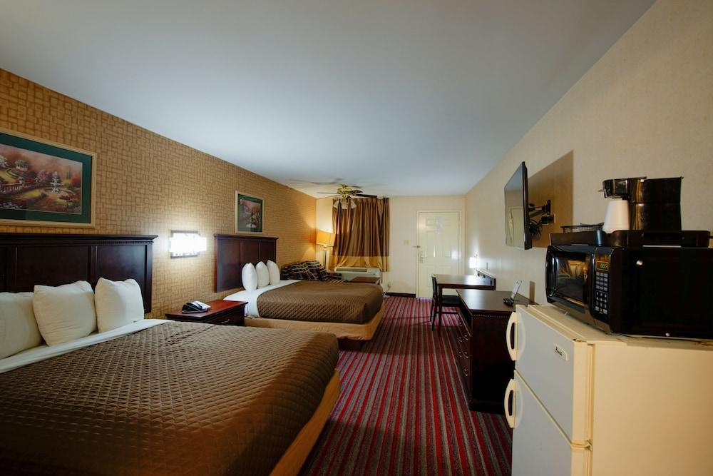Brentwood Inn & Suites photo 5