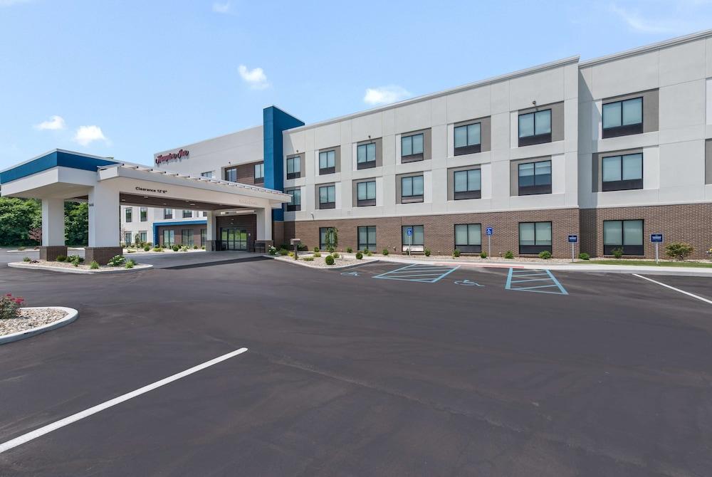 Hampton Inn Niles photo 22
