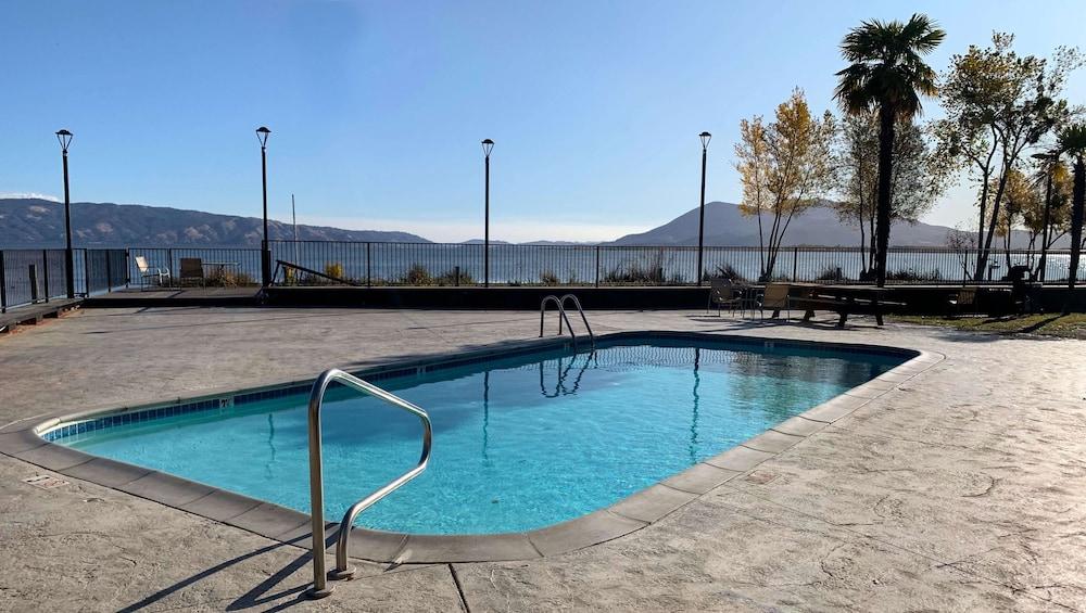Anchorage Inn Lakeport photo 28