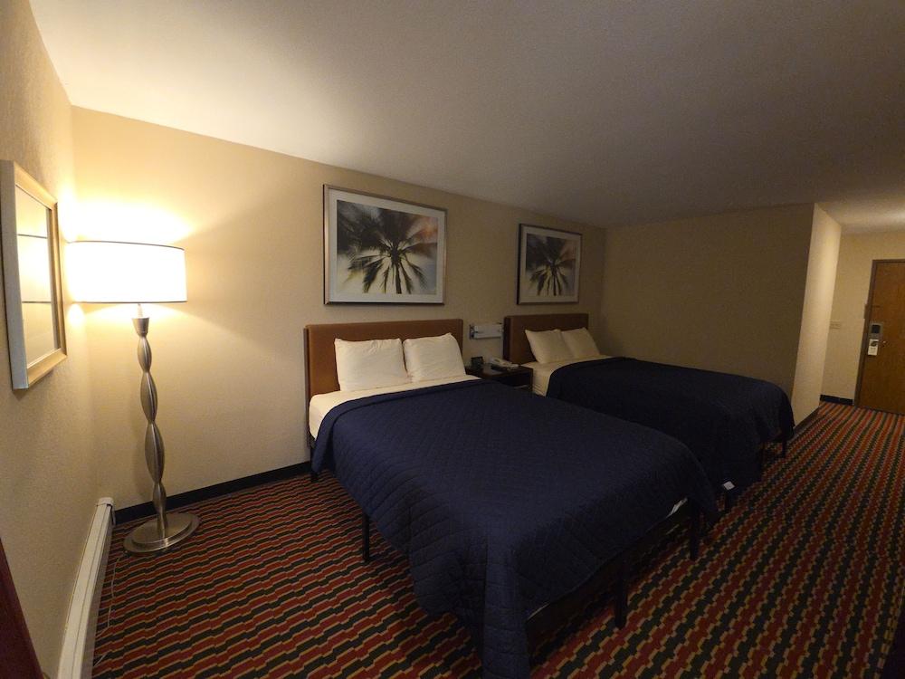 Chesaning Inn & Suites photo 27