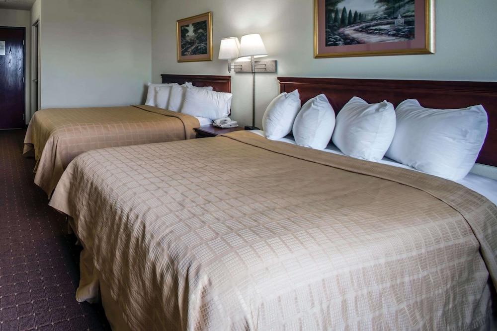 Quality Inn Harrisburg photo 9