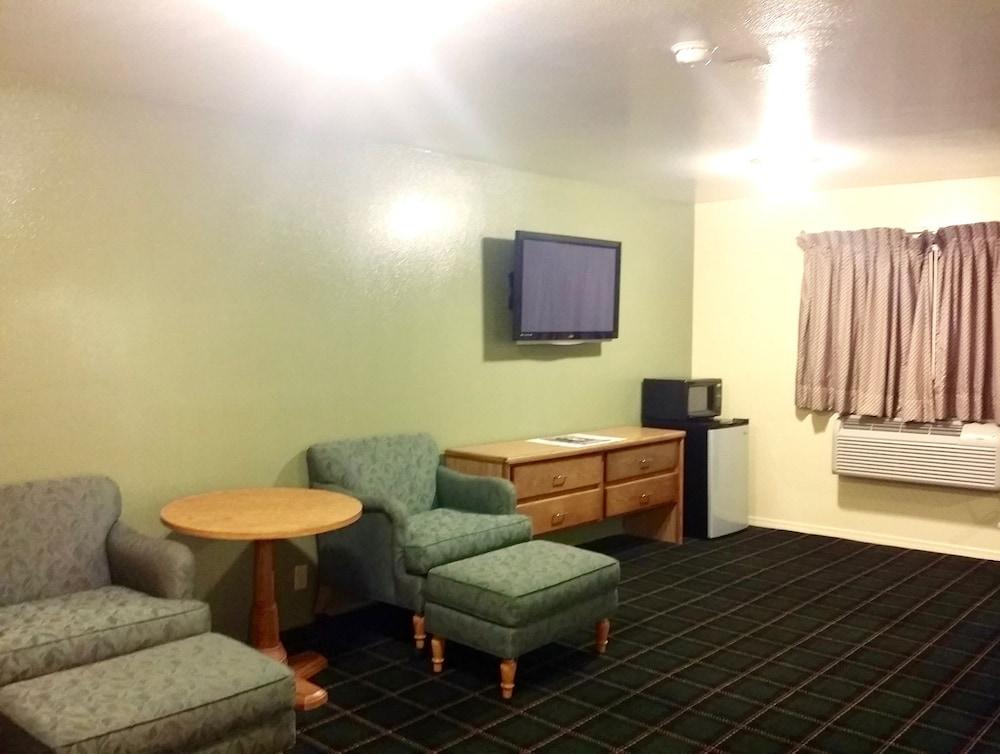Parkway Inn Eugene photo 13