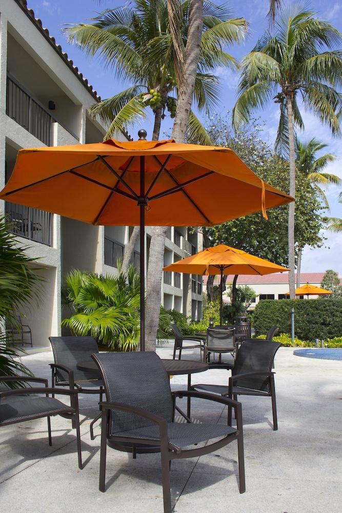Miami Lakes Hotel photo 43