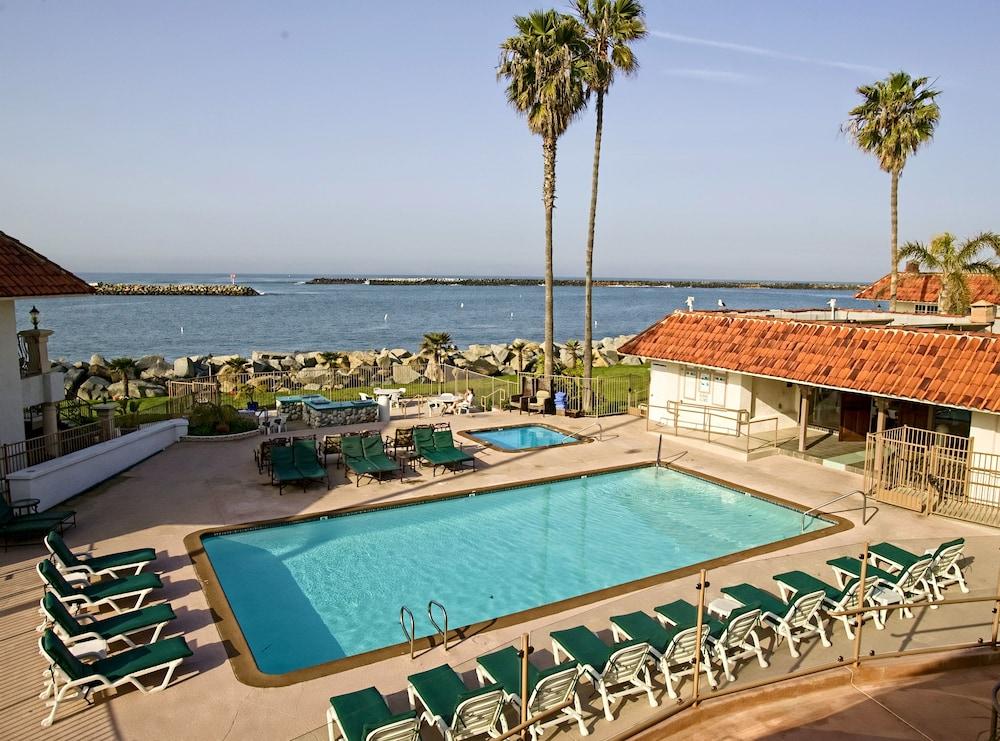 Oceanside Marina Suites photo 24