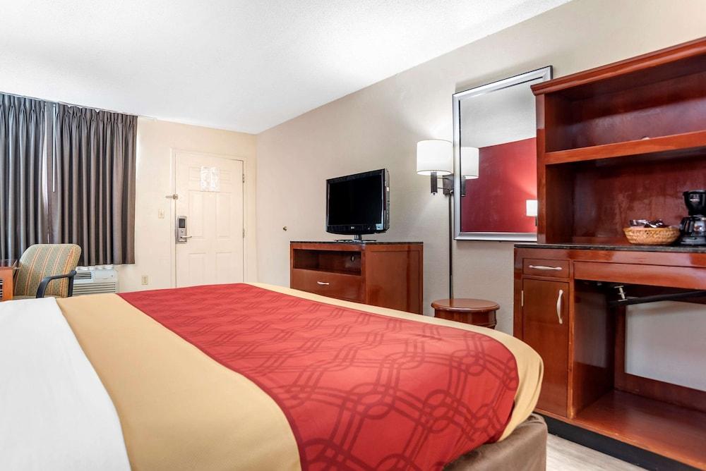 Econo Lodge Pearl - Jackson photo 11