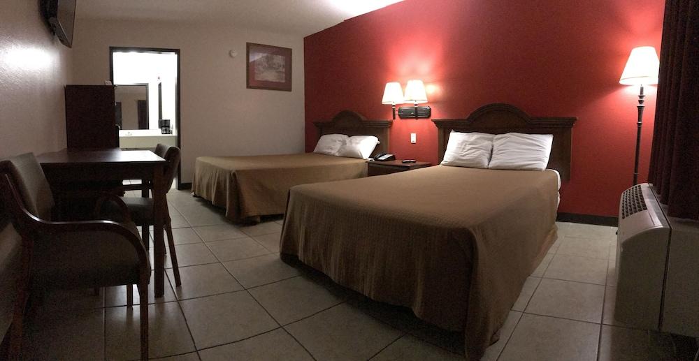 Relax Inn photo 11