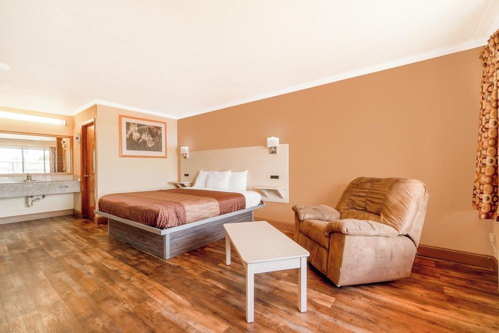 River Valley Motor Inn photo 11