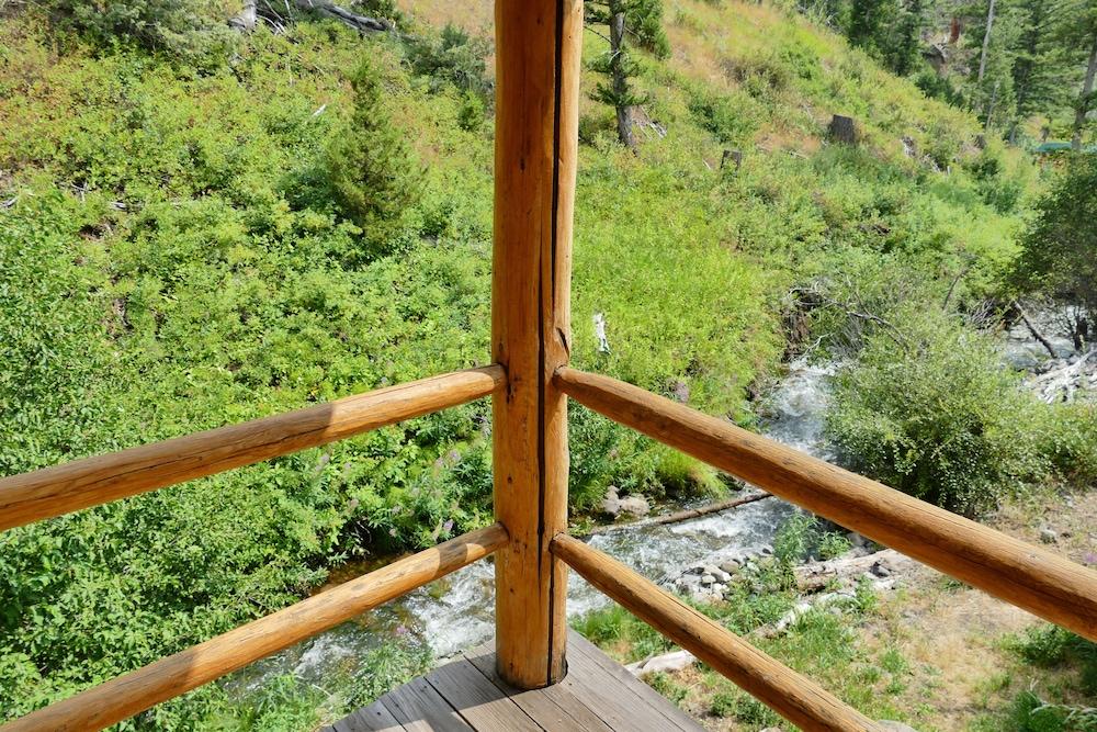 Creekside Lodge at Yellowstone photo 50