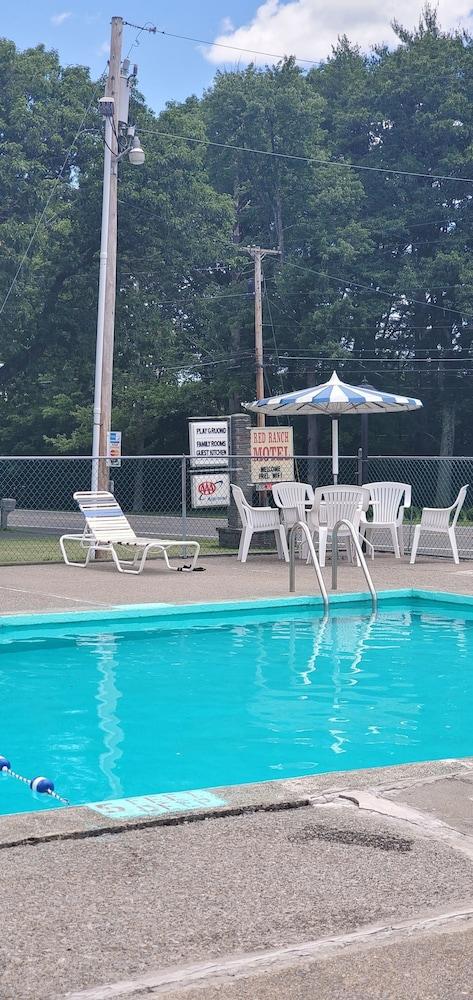 Red Ranch Motel photo 21