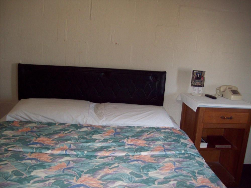 Budget Inn Sanderson photo 7