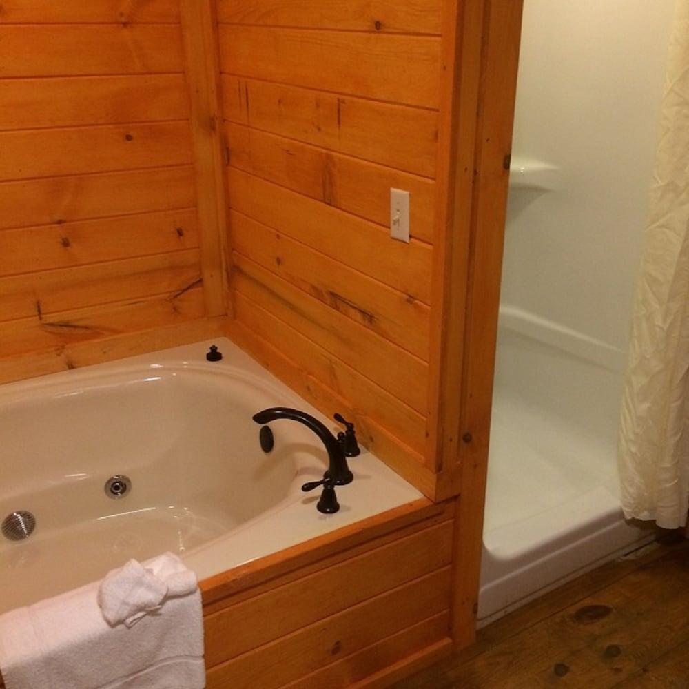 The Smokehouse Lodge and Cabins photo 48