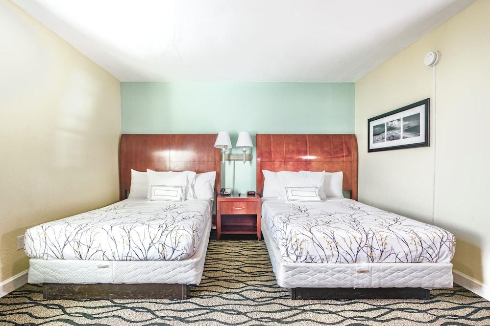 Ocean Sands Beach Boutique Inn - Stay At the Beach photo 24
