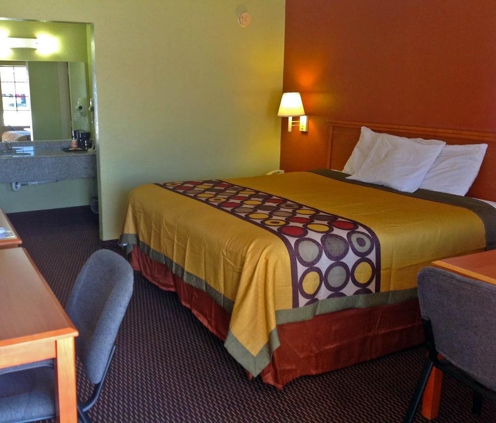 Americas Best Value Inn Pryor photo 4