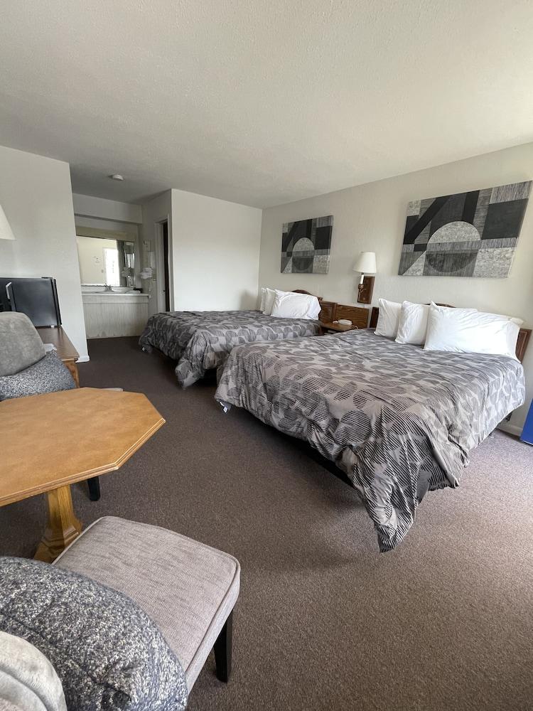 Scottish Inns Osage Beach photo 40